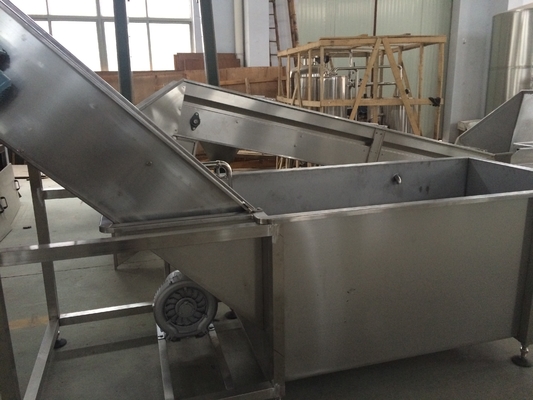 CE Canned Pineapple Water Juice Filling Machine Fruit Making Hot Filling Line